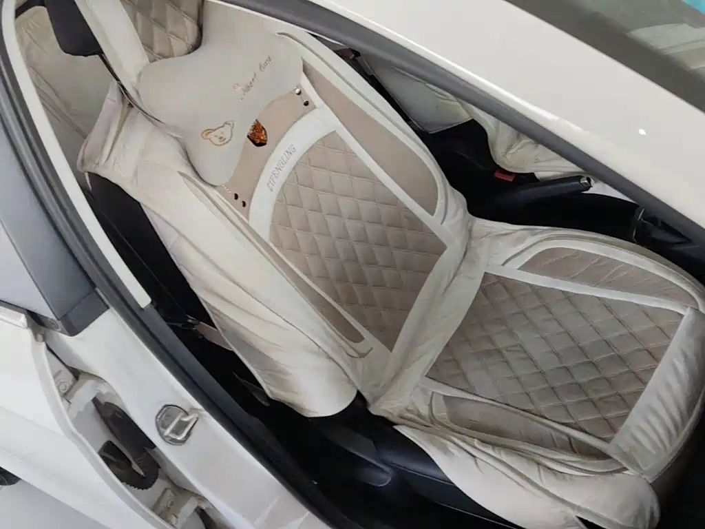 Volkswagen Jetta — миниатюра 25
