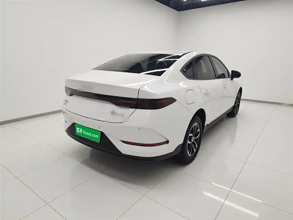 BYD Qin Plus PLUS 2025 DM-i Smart Drive 128KM