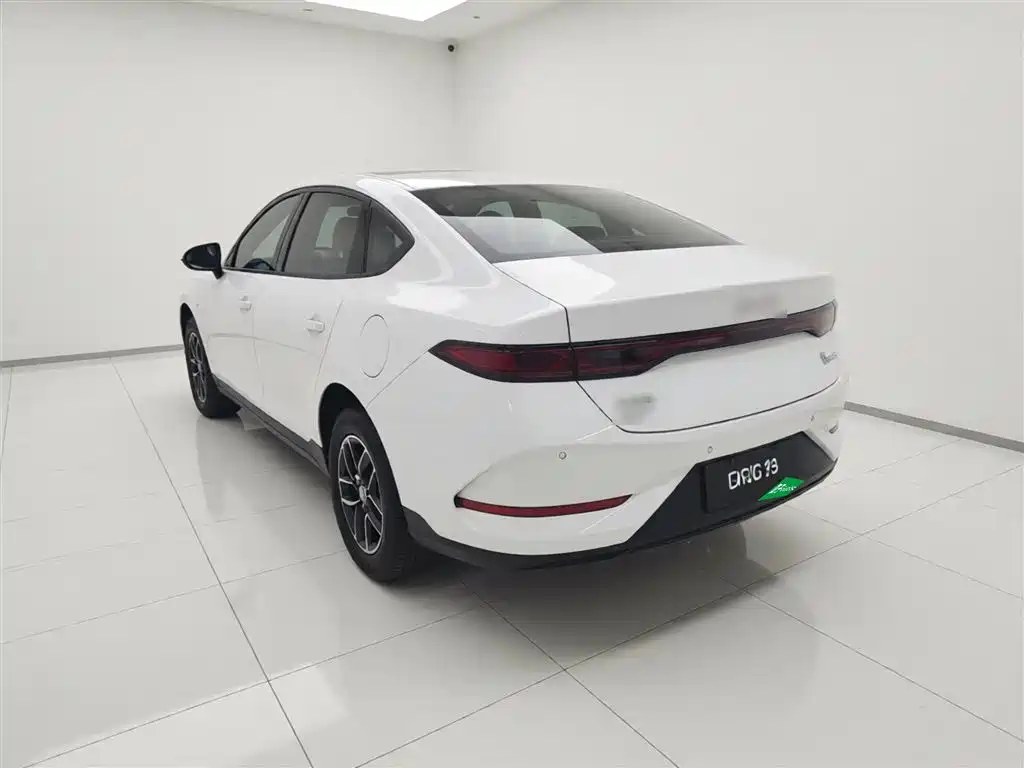 BYD Qin Plus PLUS 2025 DM-i Smart Drive 128KM