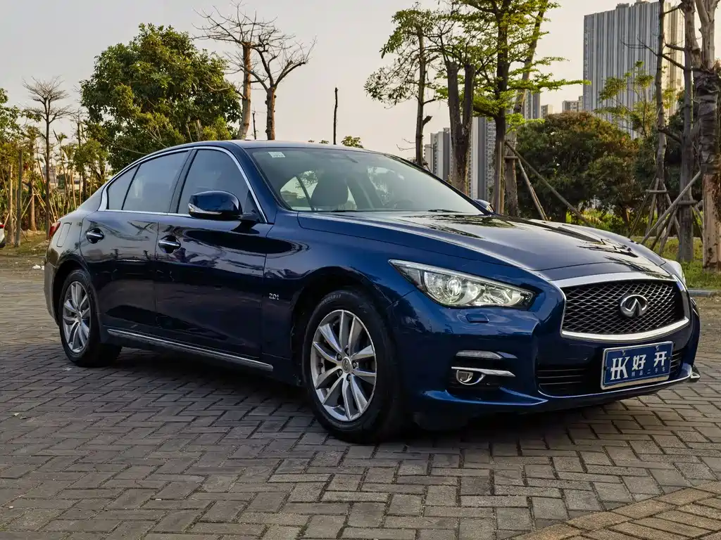 INFINITI Q50L
