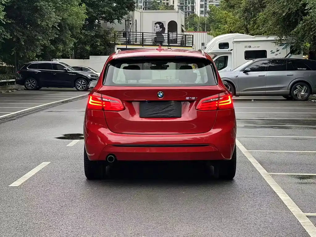 BMW 2 Series Active Tourer — миниатюра 8