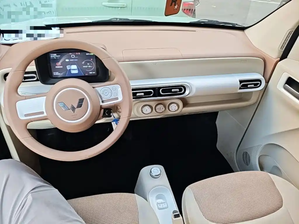 Wuling MINIEV — миниатюра 10
