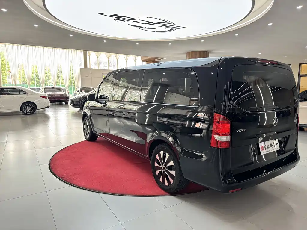 Mercedes-Benz Vito — миниатюра 7