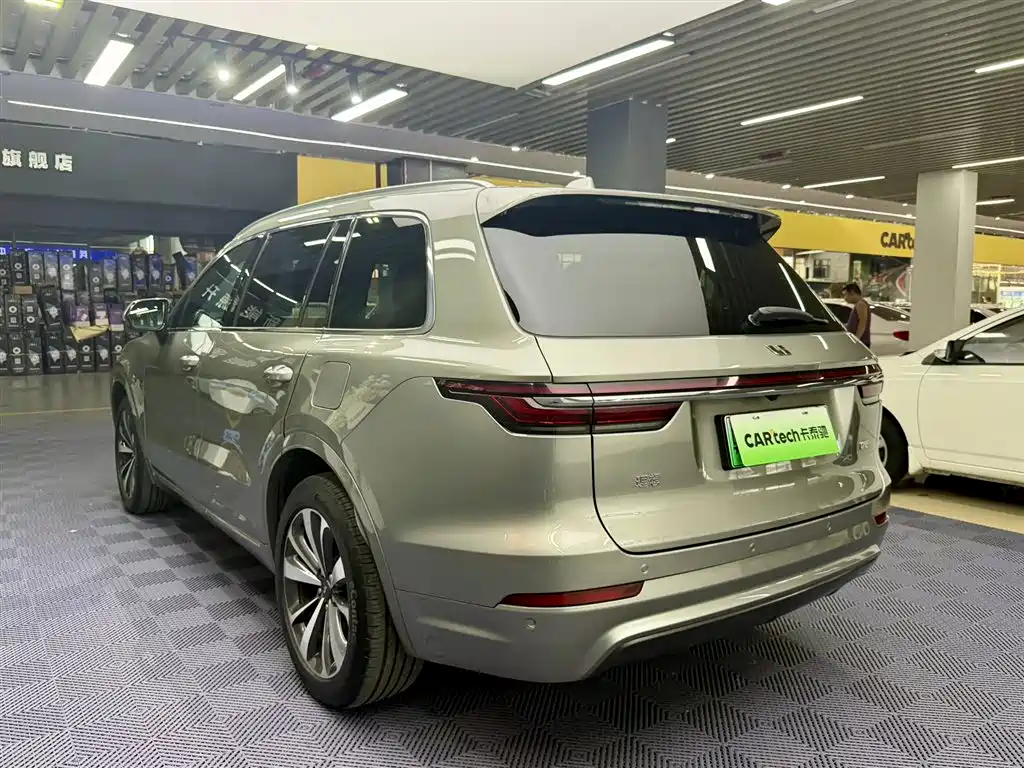 Li Auto ONE 2020 6 мест