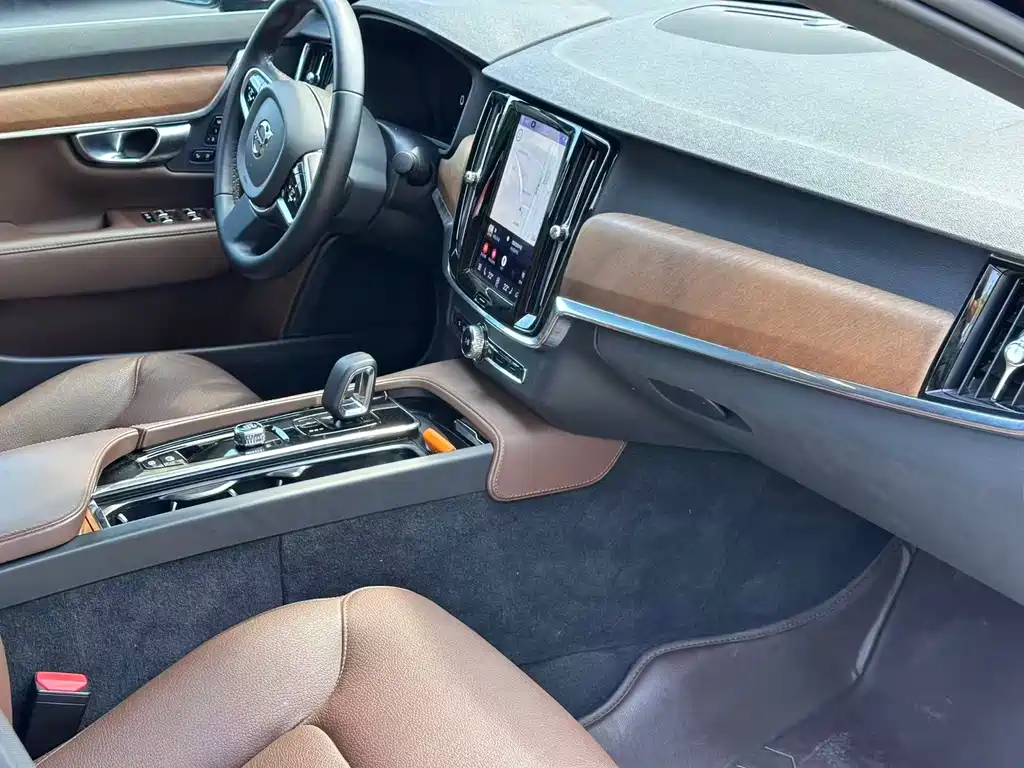 Volvo S90 — миниатюра 9