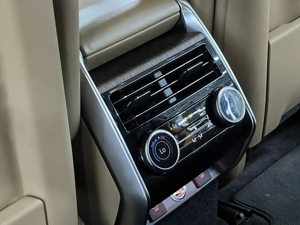 Land Rover Range Rover — миниатюра 19