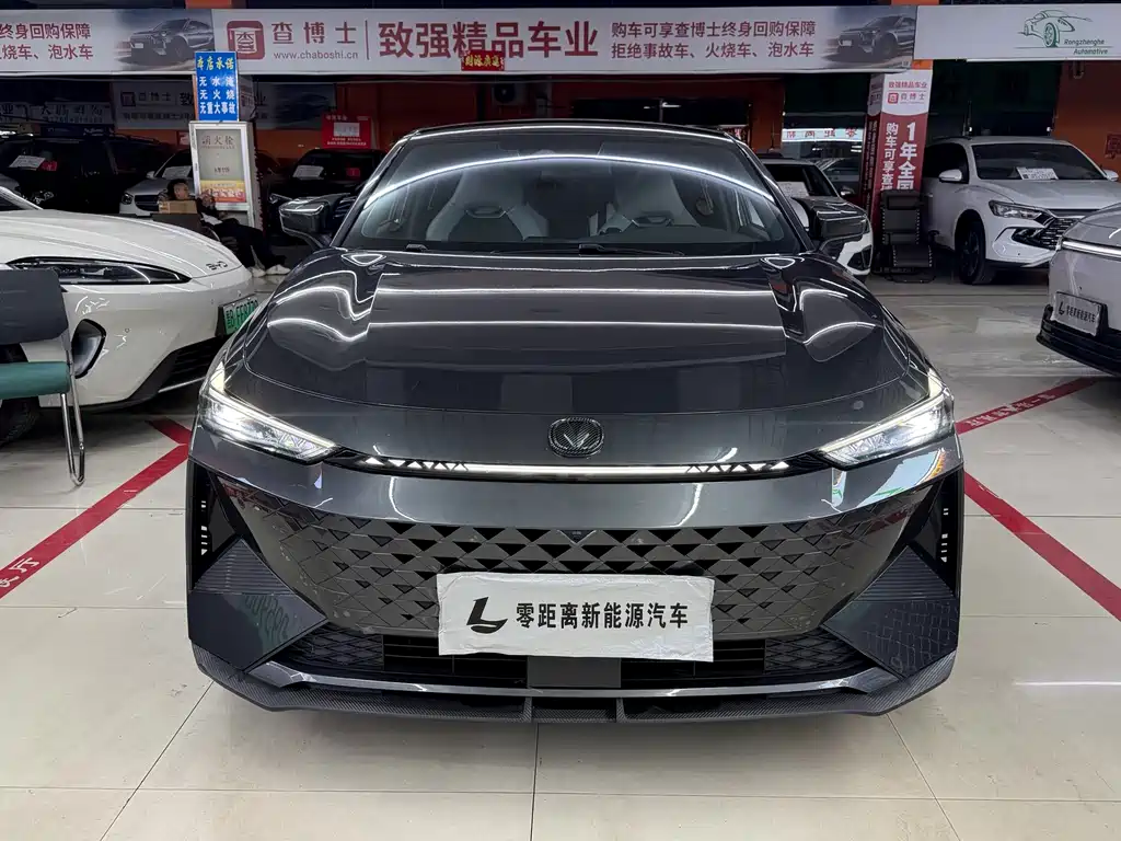 Changan UNI-V iDD — миниатюра 2
