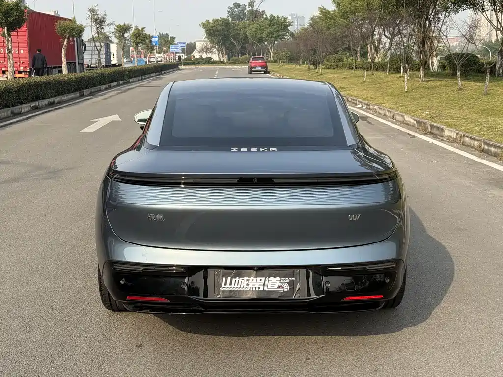 ZEEKR EXTREME KRYPTON 007