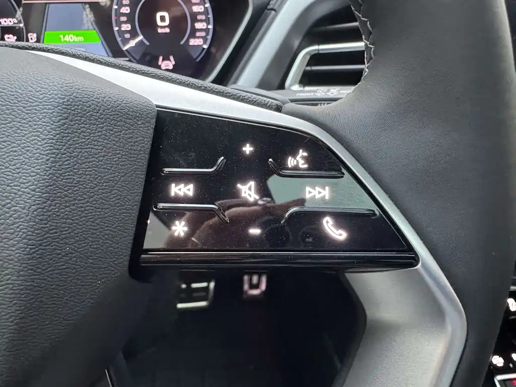 Audi Q4 e-tron — миниатюра 24