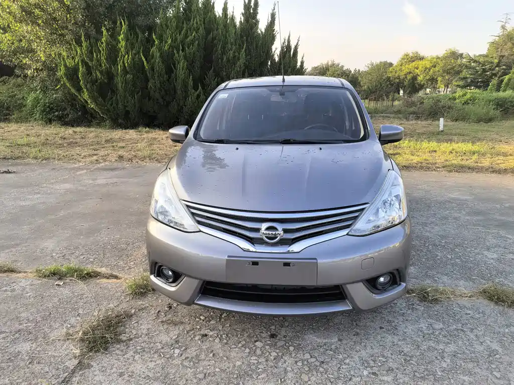 Nissan Livina — миниатюра 2