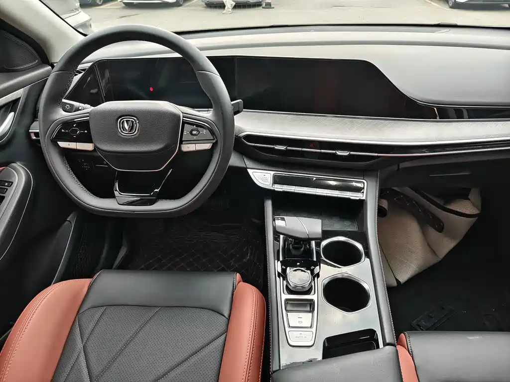 Changan Eado — миниатюра 4