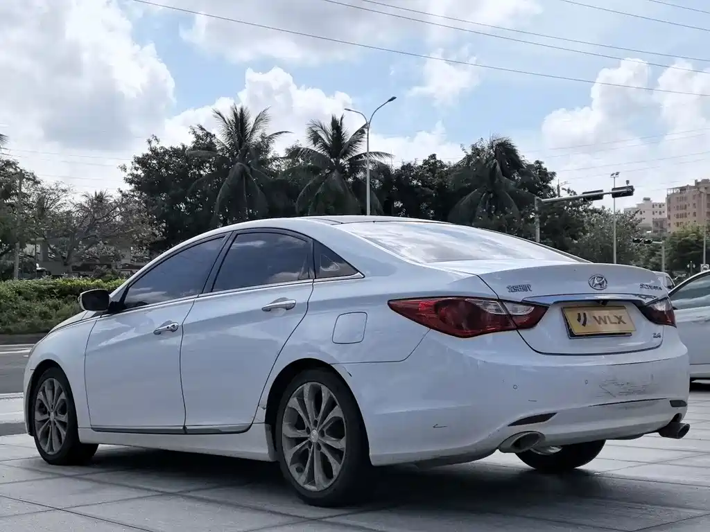 Hyundai Sonata — миниатюра 9