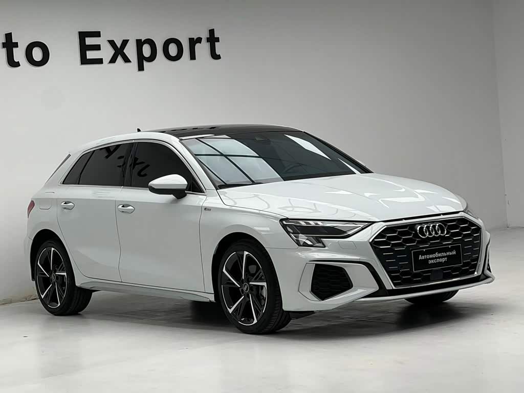 Audi A3 1.4 л 2022 г. Белый, пробег 41000 км