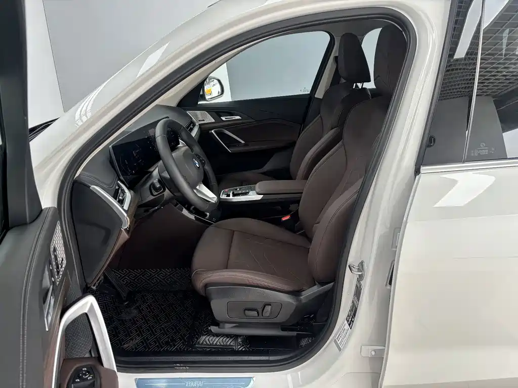 BMW X1 — миниатюра 11
