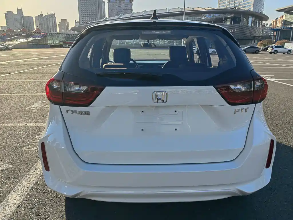 Honda Fit — миниатюра 4
