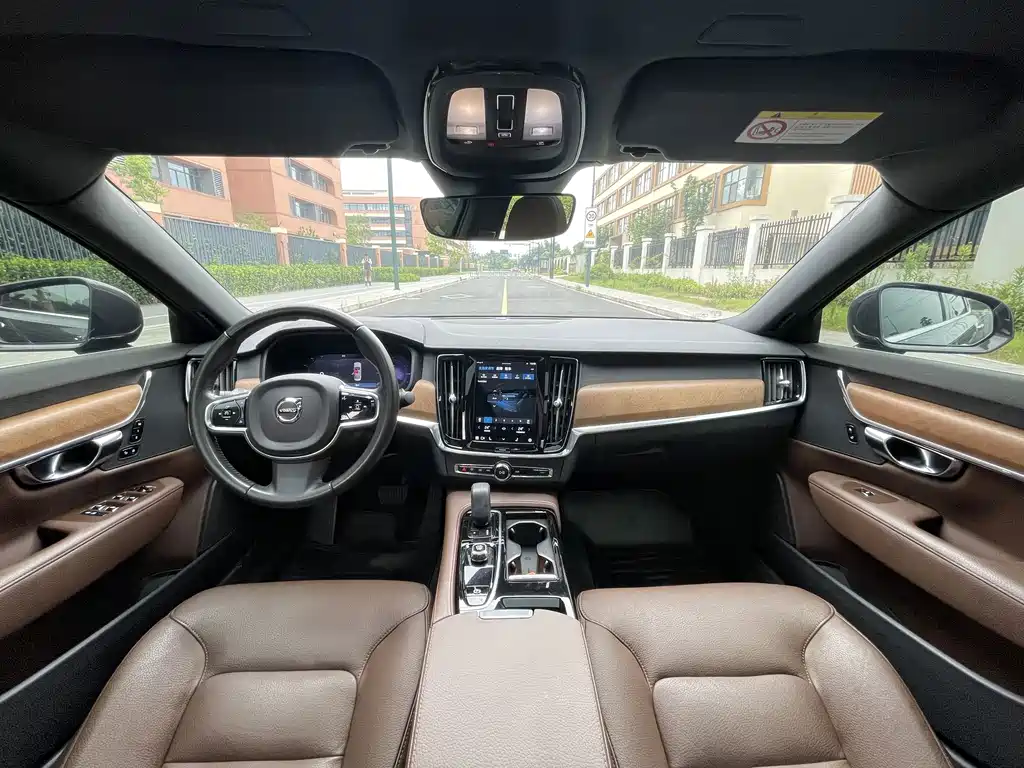 Volvo S90 PHEV — миниатюра 38