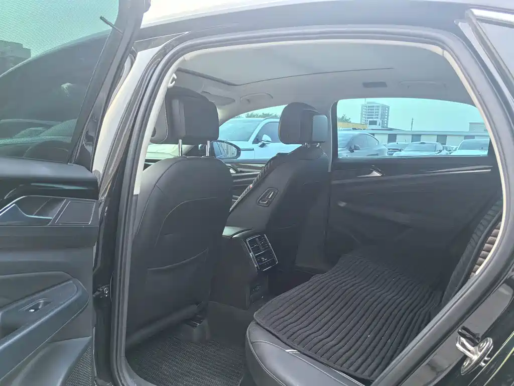 Volkswagen Passat — миниатюра 8