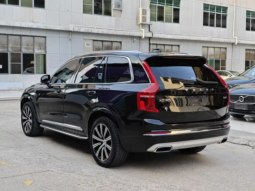 Volvo XC90 2020 T6 Luxury 7 мест