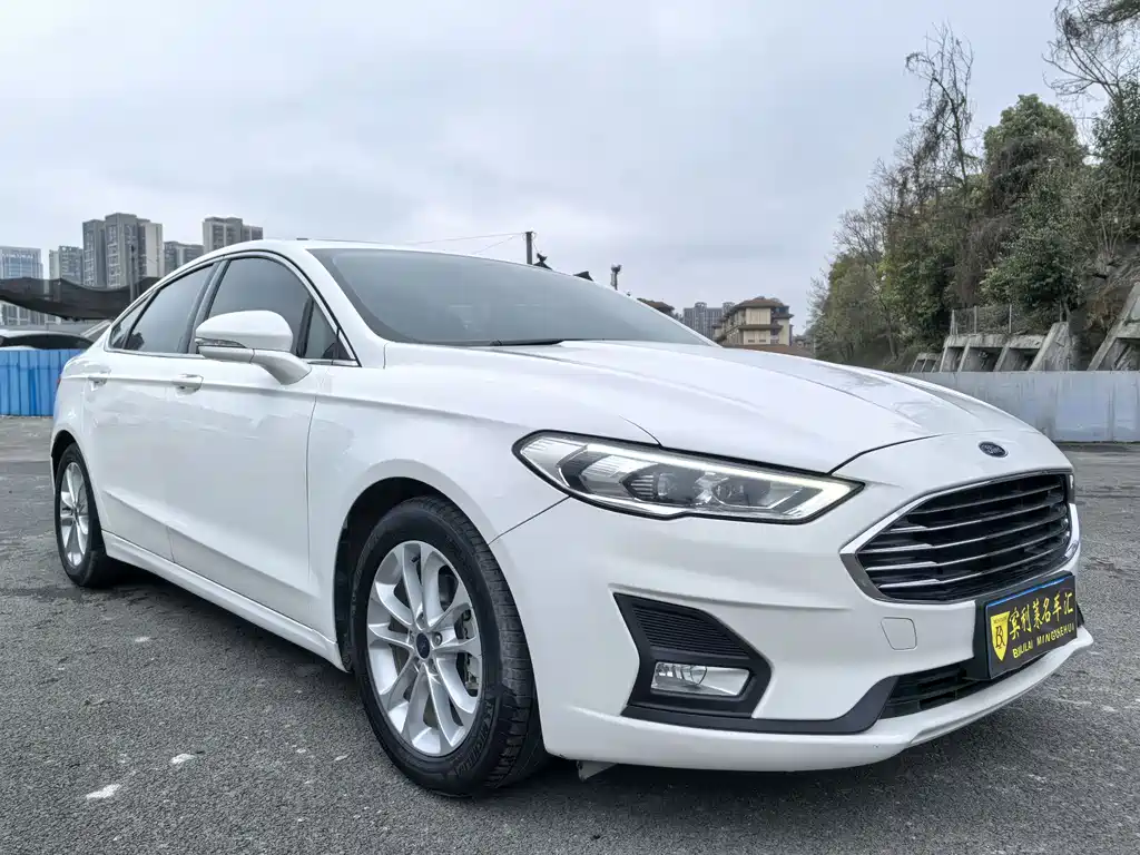 Ford Mondeo - фото 2