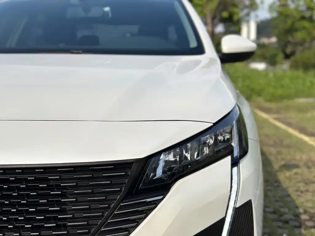 Peugeot 408 — миниатюра 4