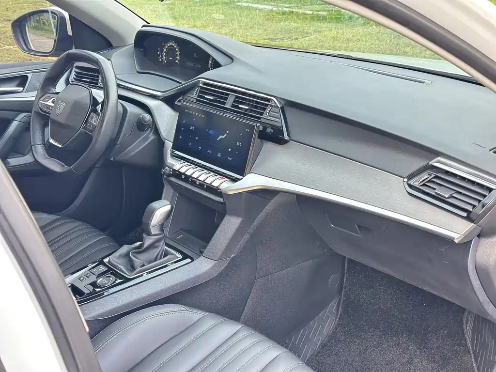 Peugeot 408 — миниатюра 14