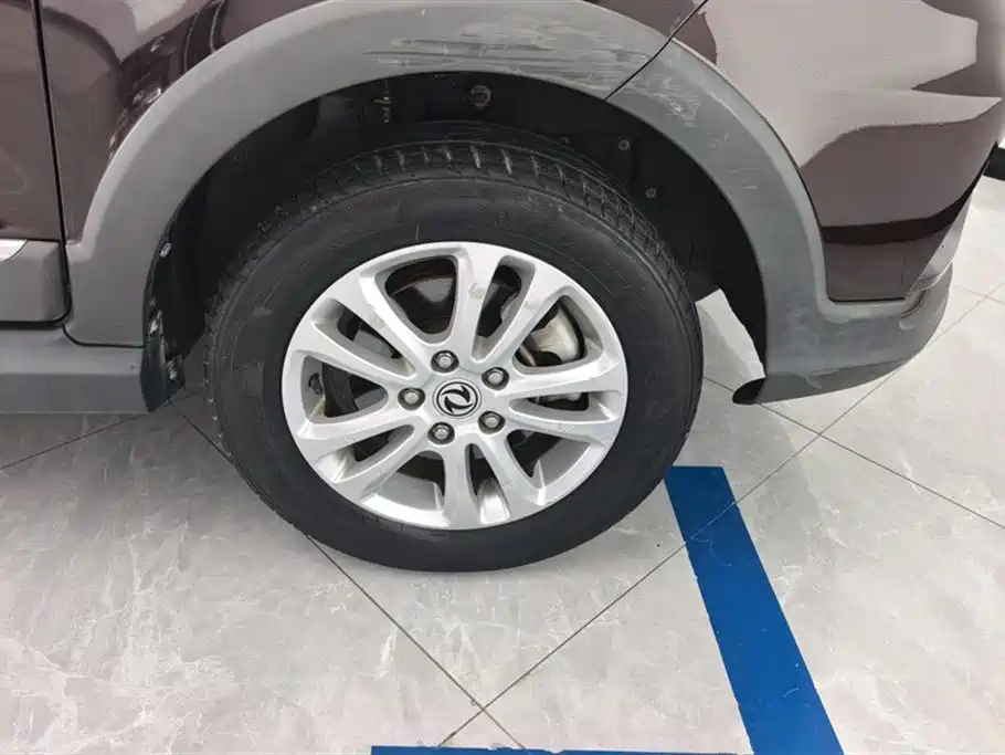 Dongfeng 370 2016 1.5L MT Comfort 7 мест