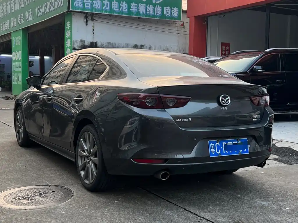 Mazda 3 Axela — миниатюра 8