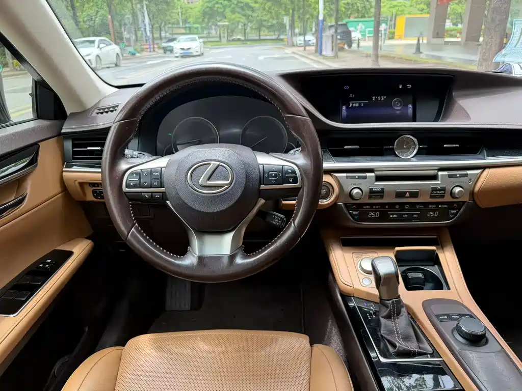 Lexus ES 2015 200 Elite