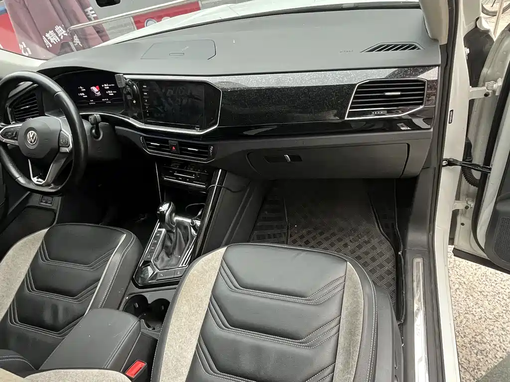 Volkswagen Tayron GTE — миниатюра 6