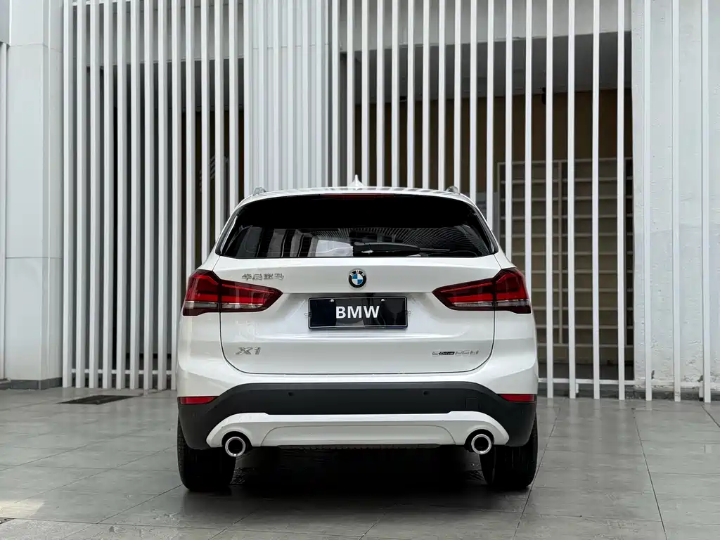 BMW X1 — миниатюра 10