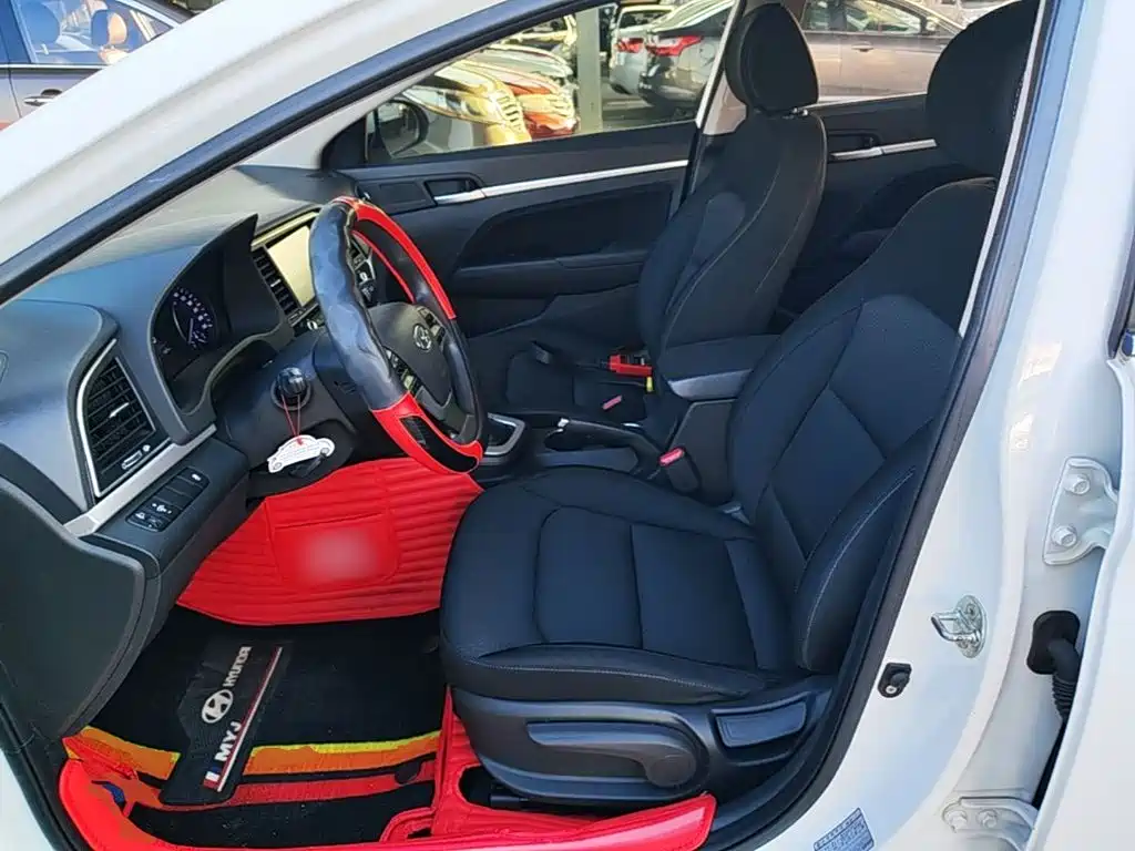 Hyundai Elantra — миниатюра 15
