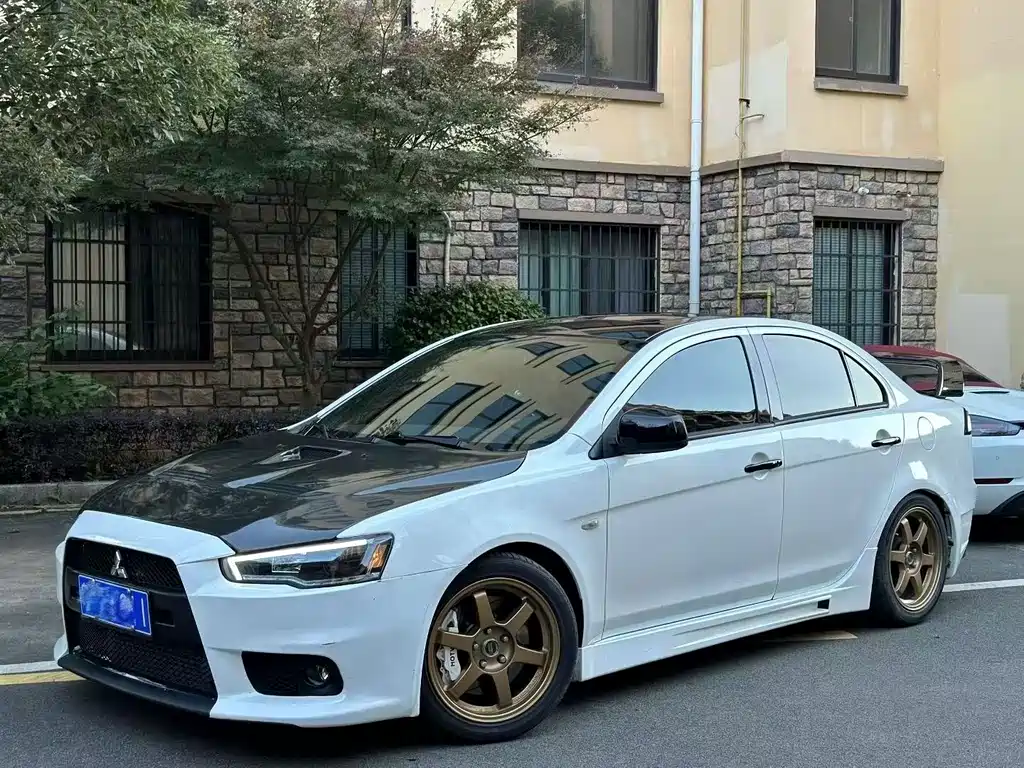 Mitsubishi Lancer EX 2011