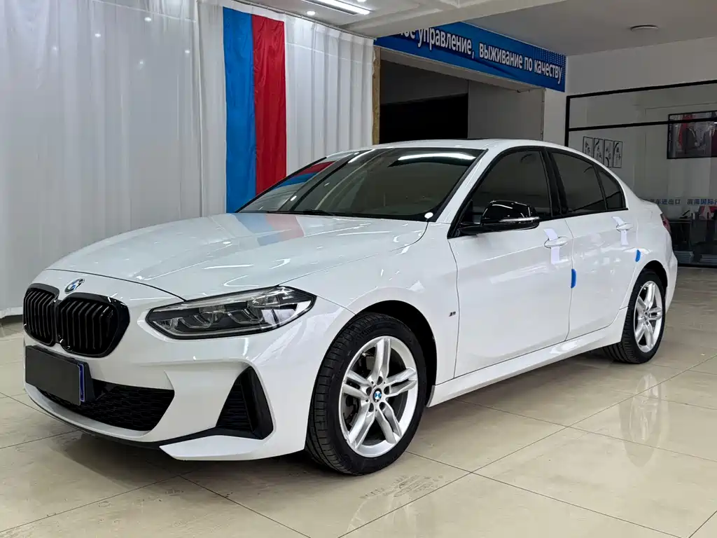 BMW 1 SERIES