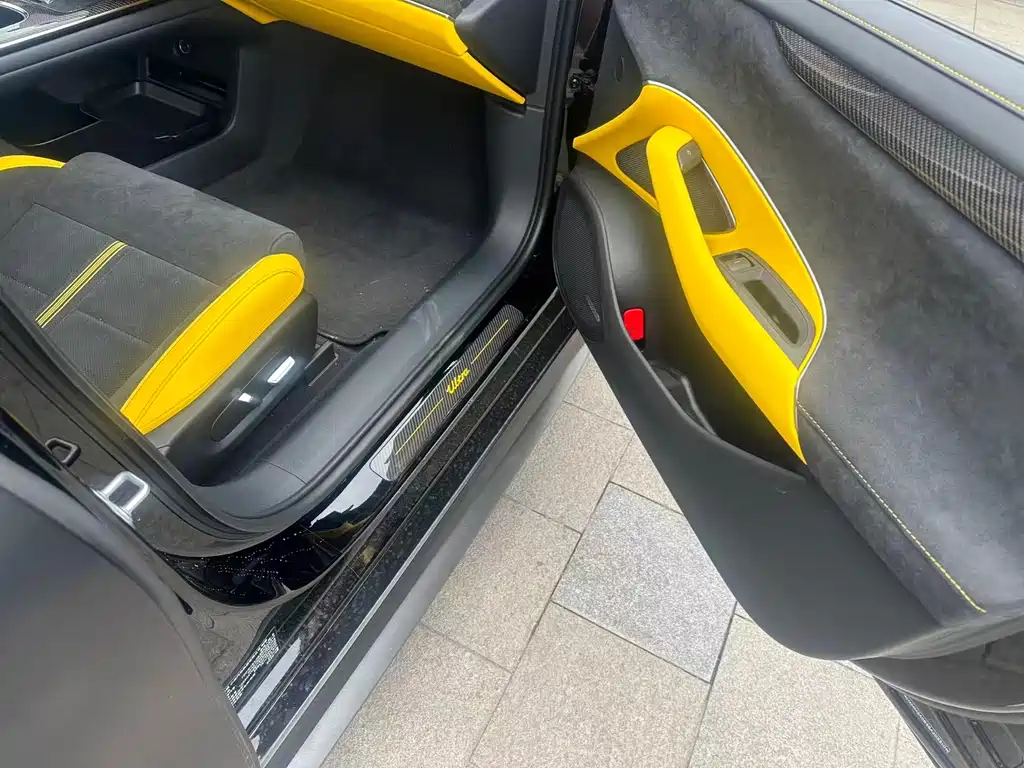 Xiaomi SU7 Ultra 2025 Ultra