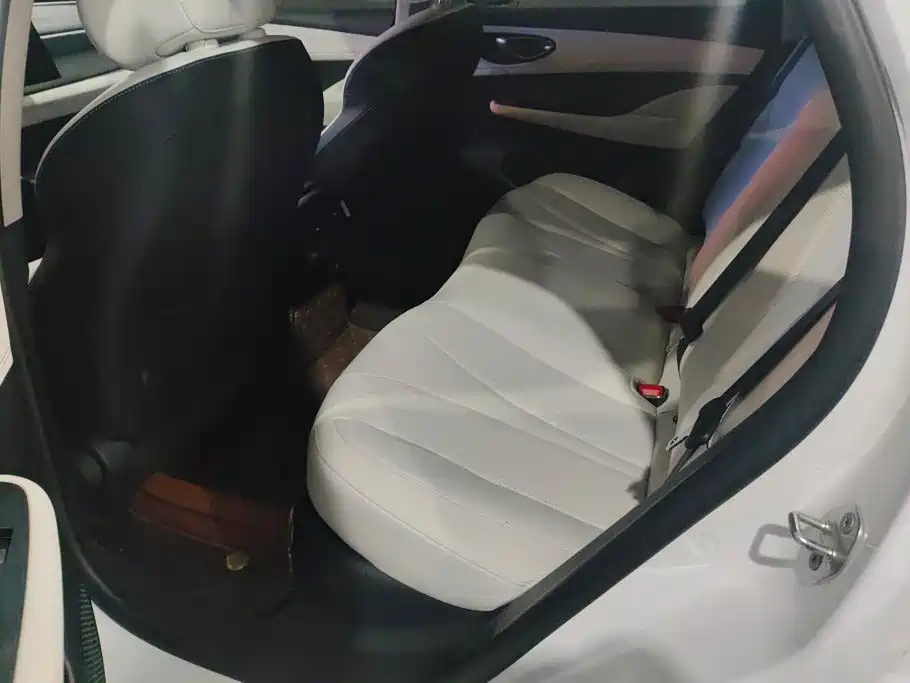 BYD Seal 05 DM-i — миниатюра 11
