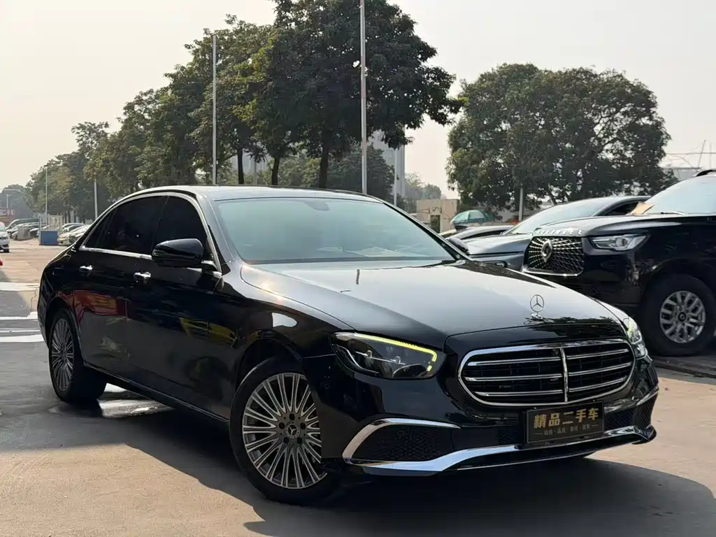 MERCEDES-BENZ E CLASS