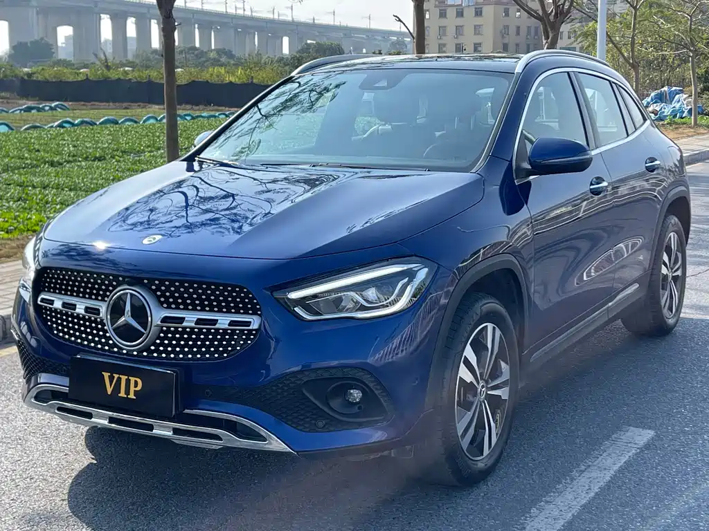 Mercedes-Benz GLA 2023