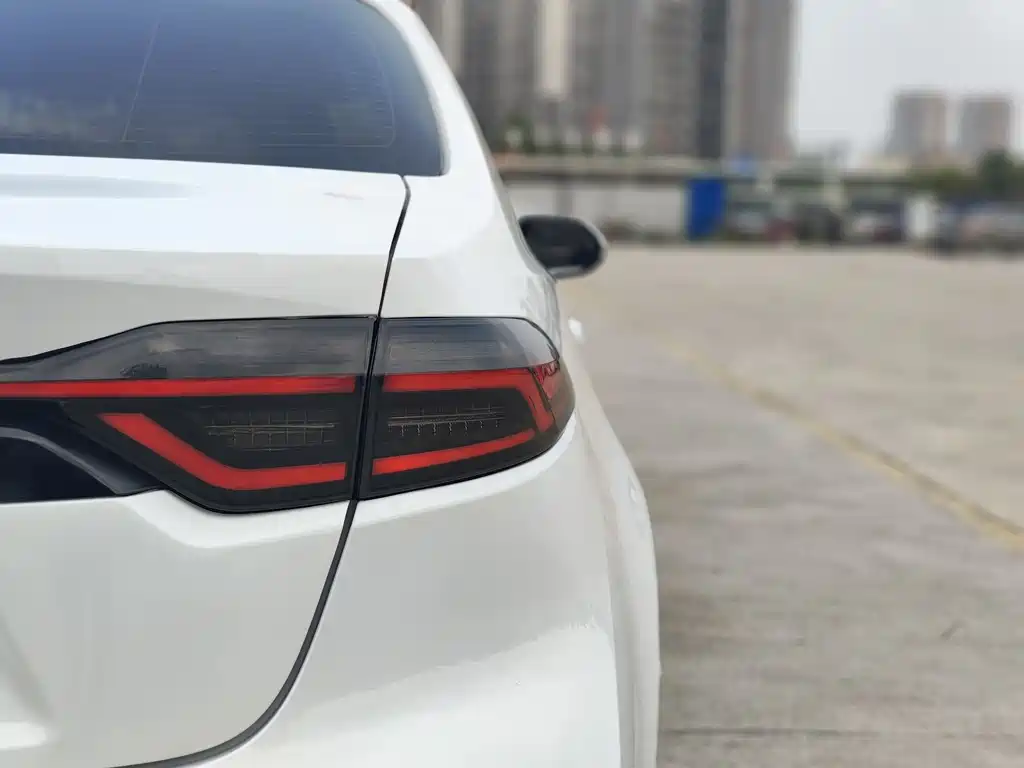 Toyota Corolla Levin 2019 1.8H E-CVT Luxury V
