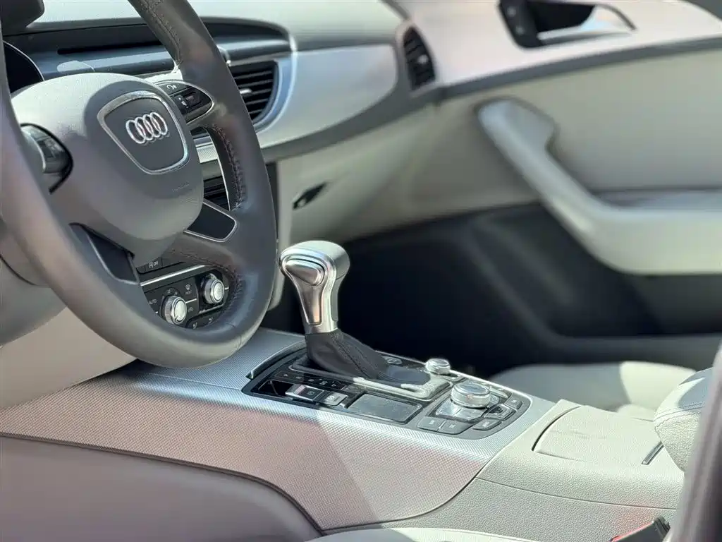Audi A6L 2012 TFSI Comfort