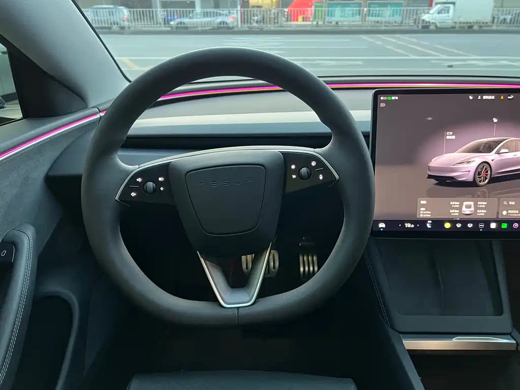 Tesla Model 3 — миниатюра 23