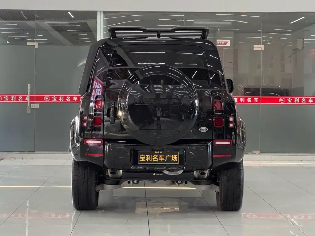 Land Rover Defender — миниатюра 17