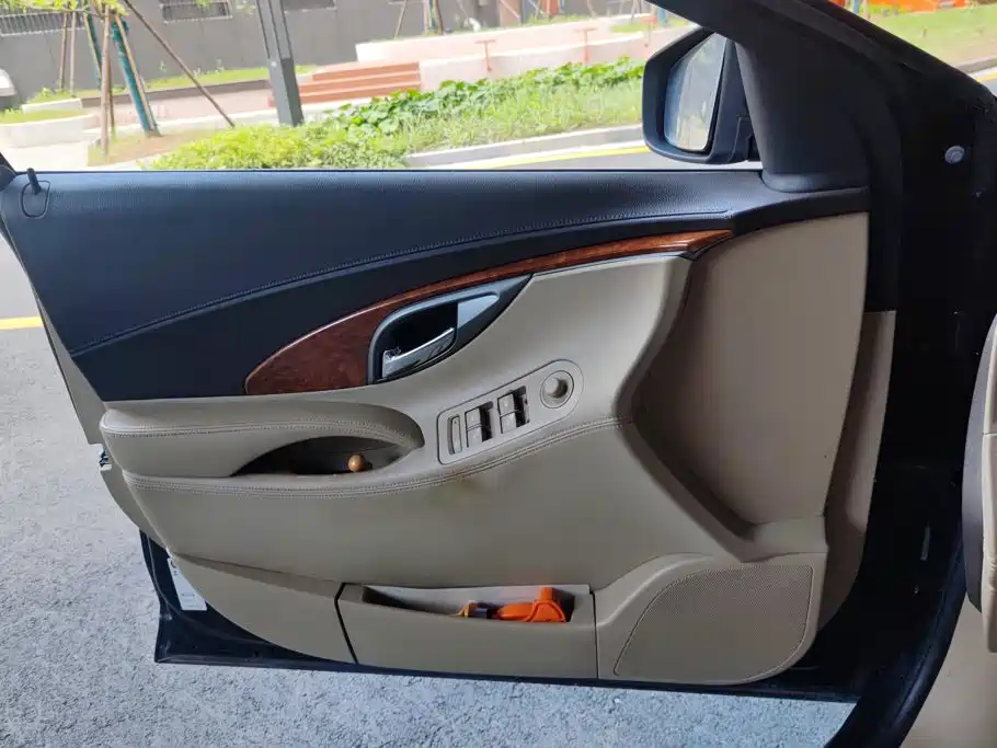 Buick LaCrosse — миниатюра 7
