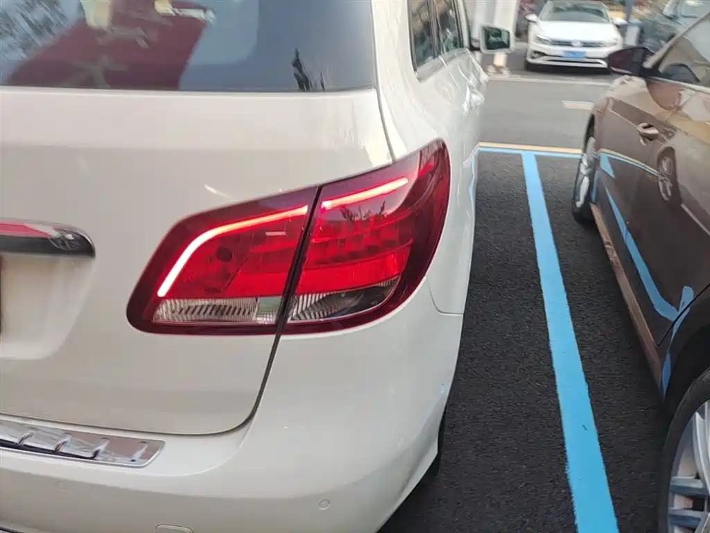 Mercedes-Benz B-Class B 2015 B 200