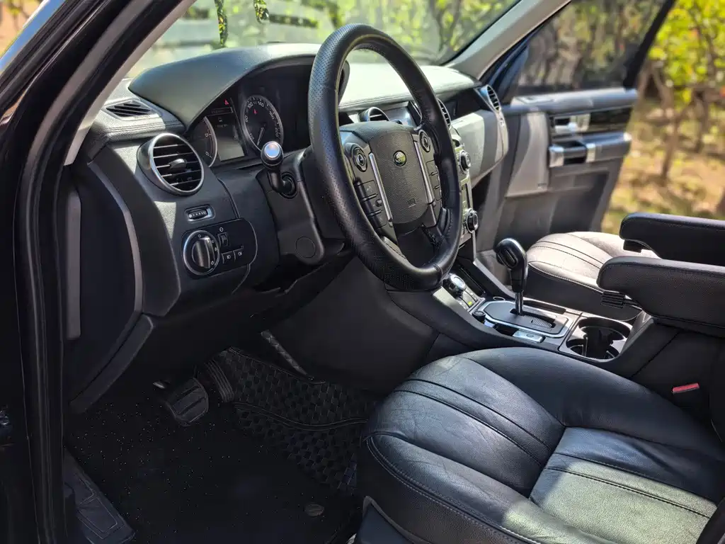 Land Rover Discovery — миниатюра 7