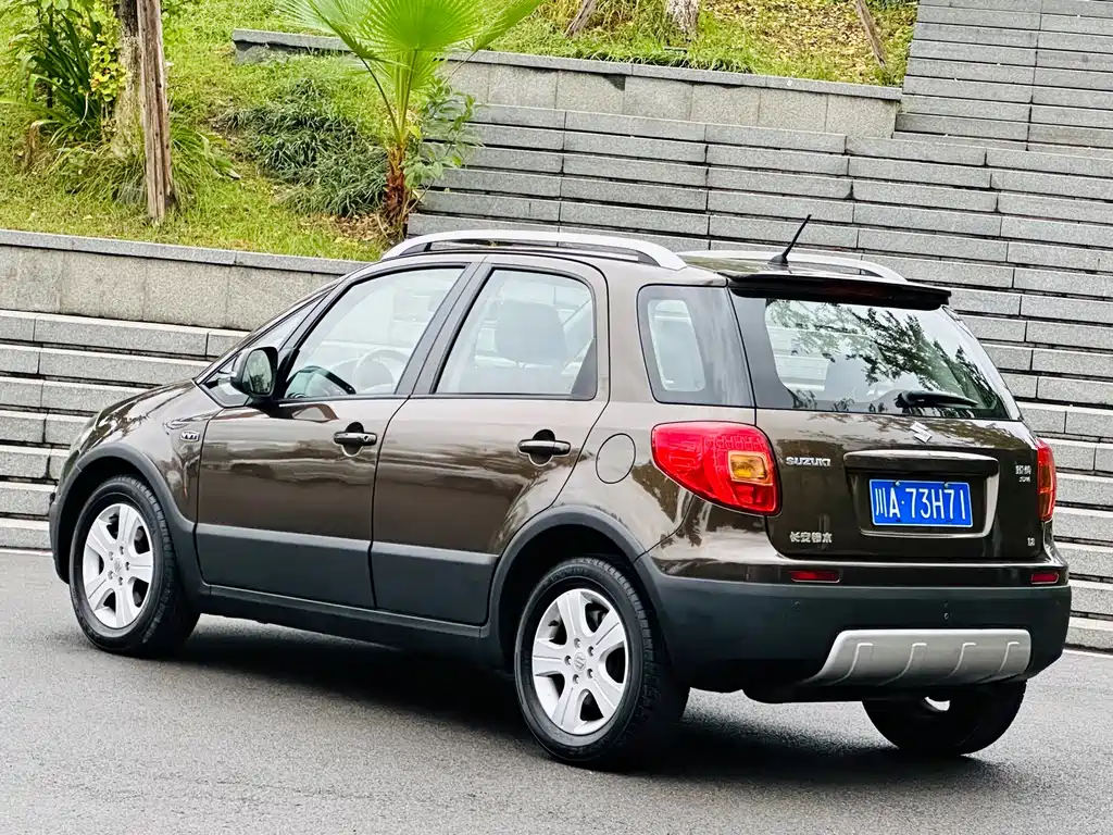 Suzuki SX4 — миниатюра 3