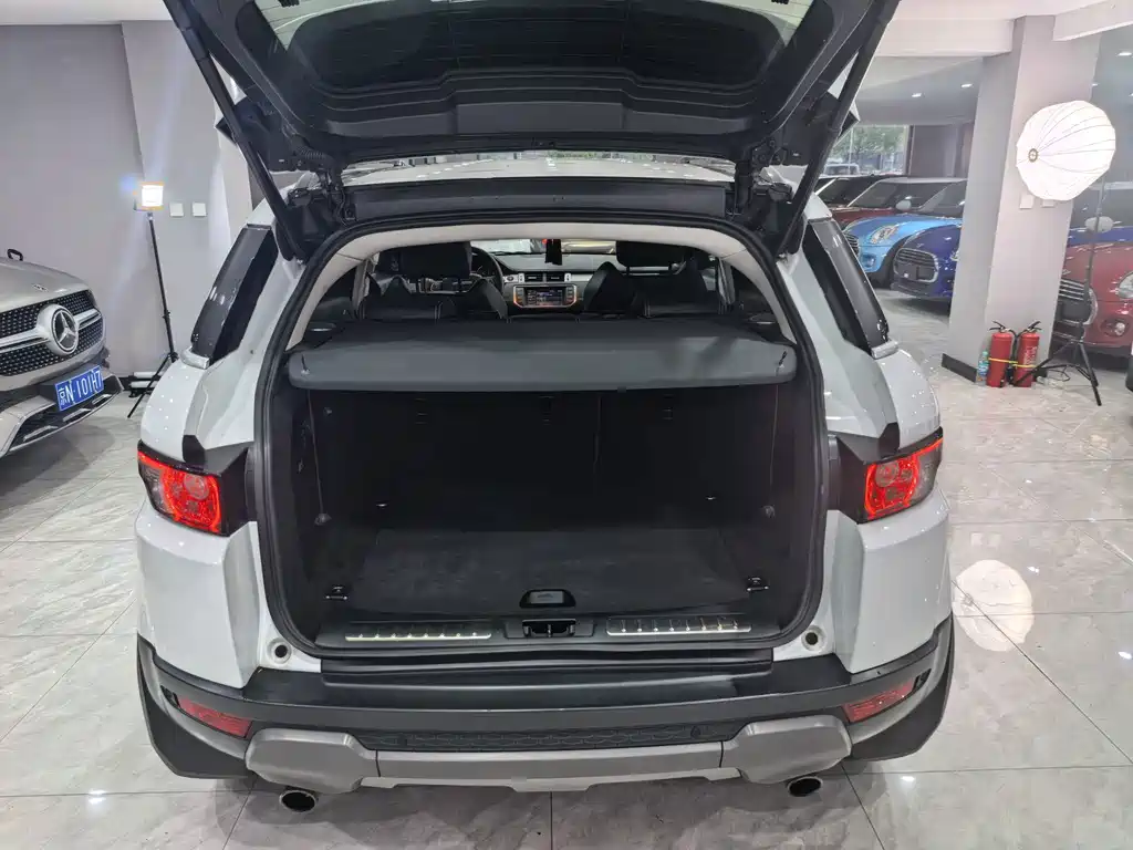 Land Rover Evoque (Import) — миниатюра 18