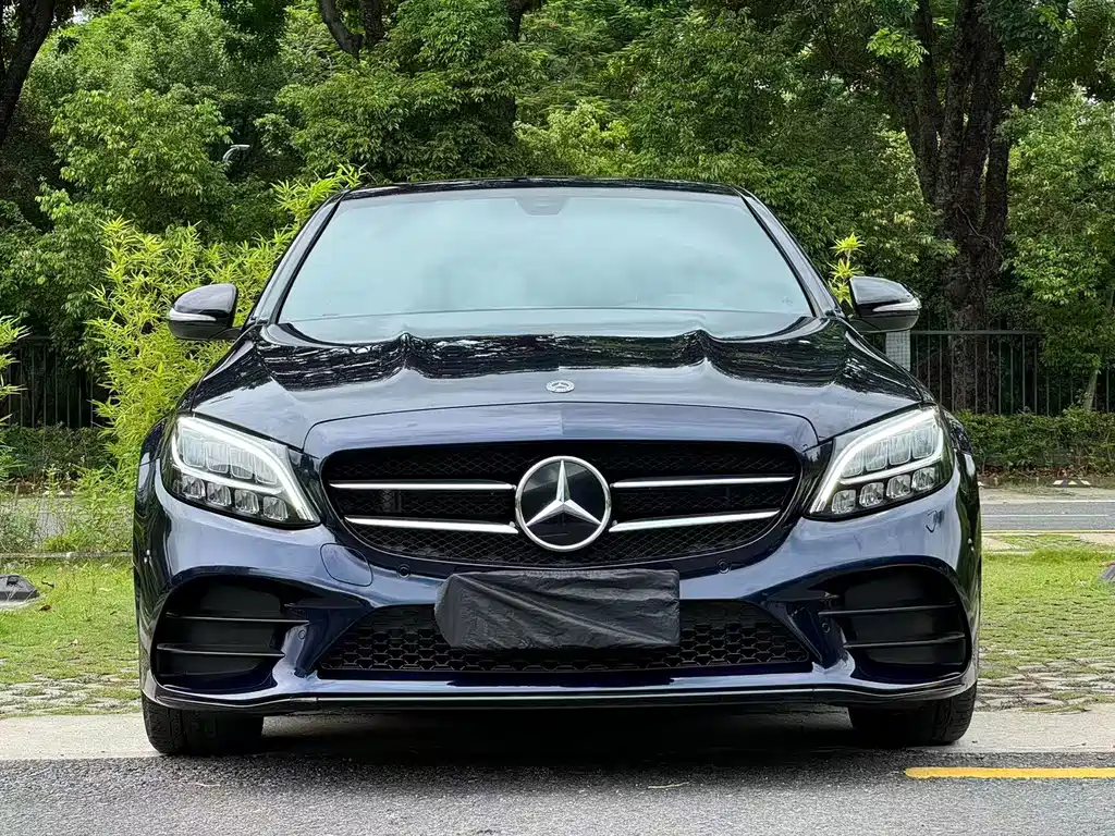 Mercedes-Benz C-Class — миниатюра 2