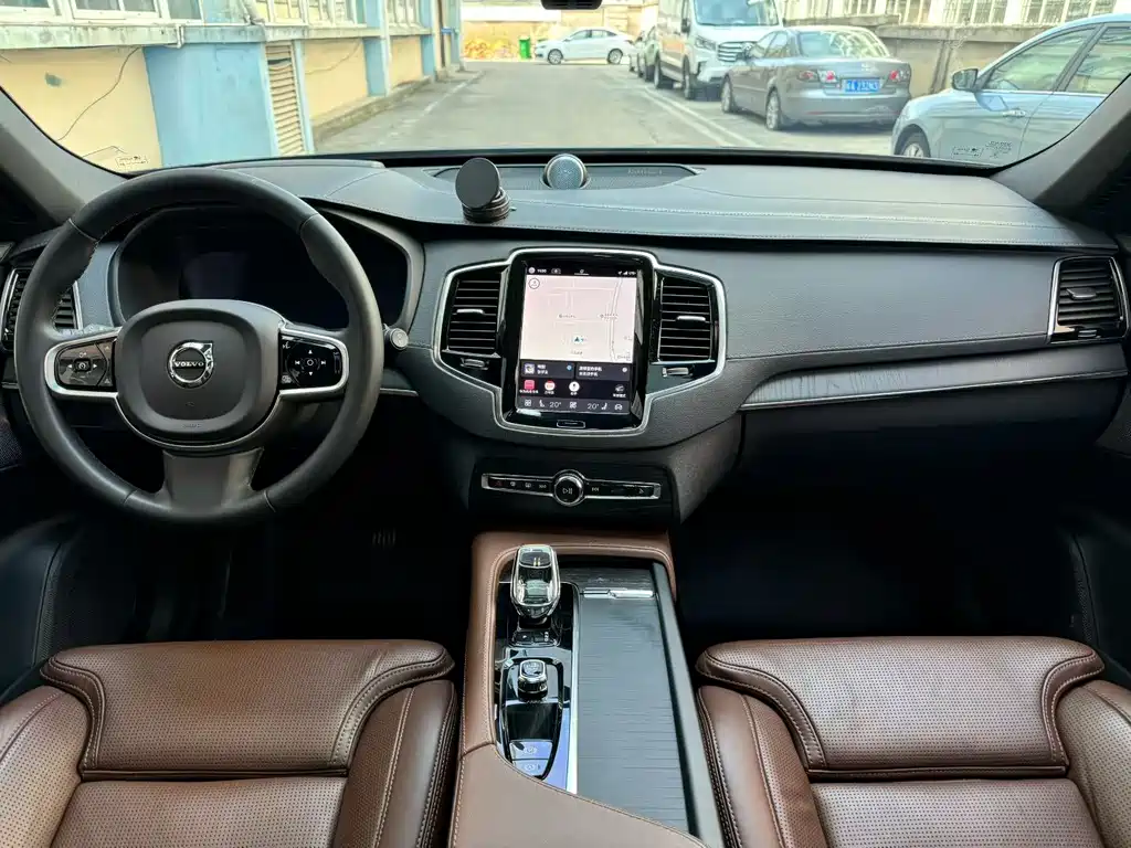 Volvo XC90 — миниатюра 7