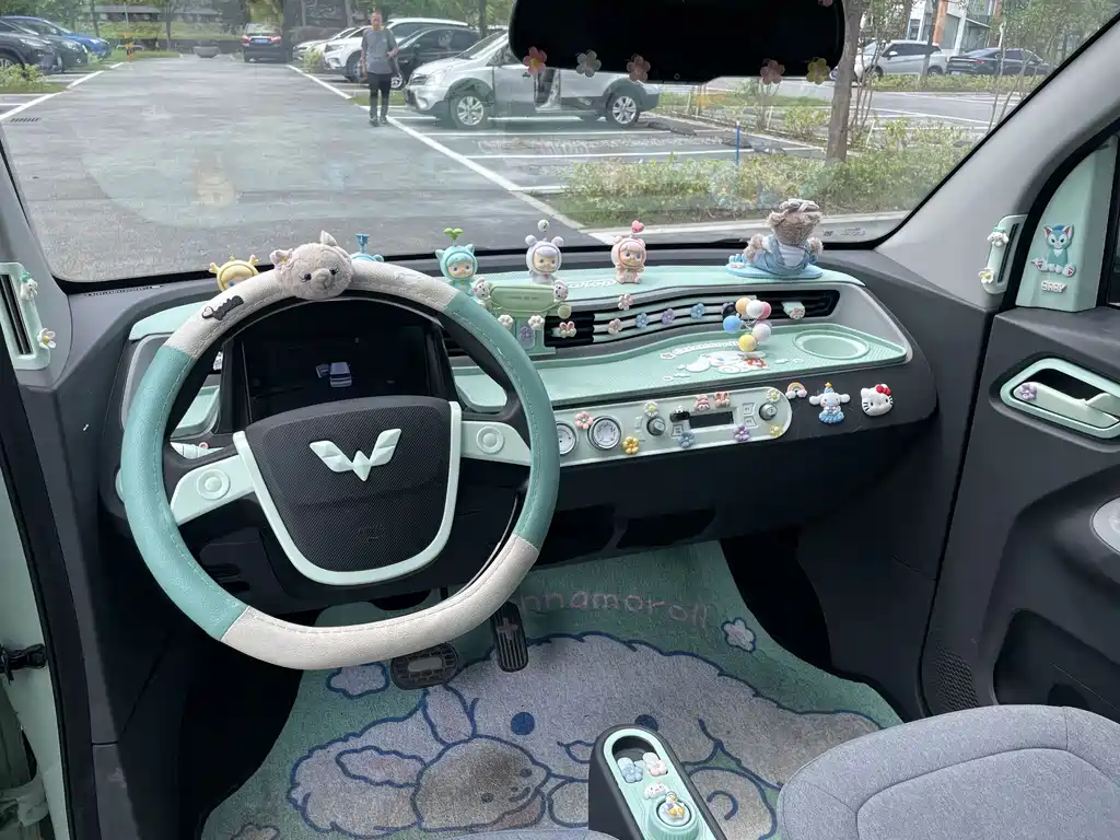 Wuling MINIEV — миниатюра 6