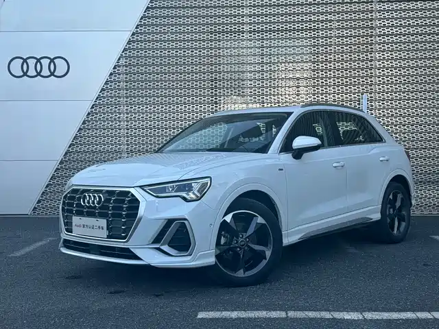 AUDI Q3 2023